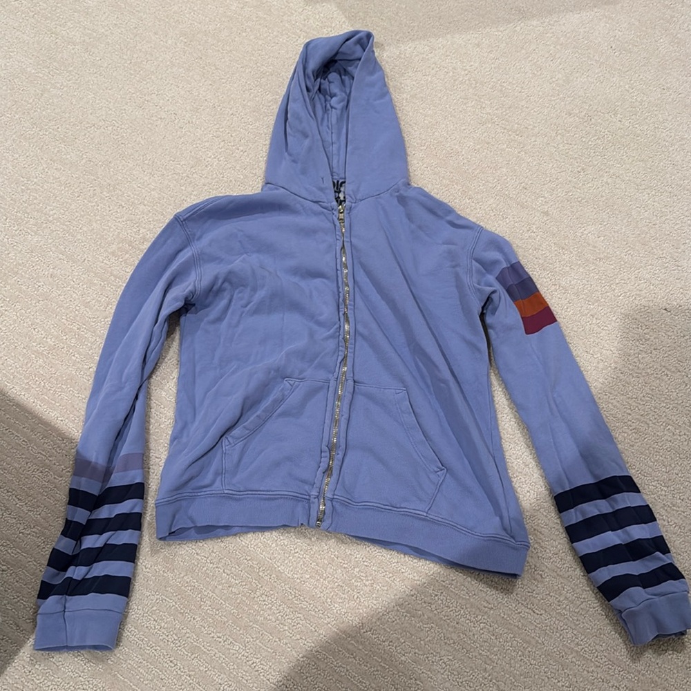 Purple free city sweatshirt, one size.